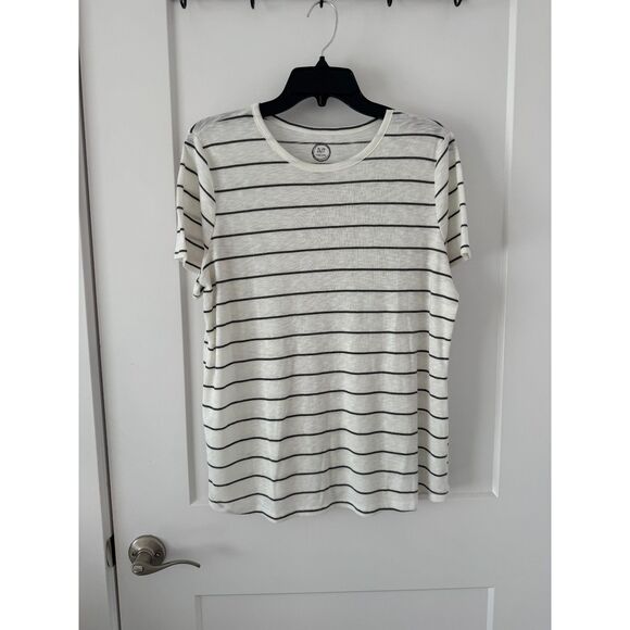 24/7 Maurices Shirt - Picture 1 of 3